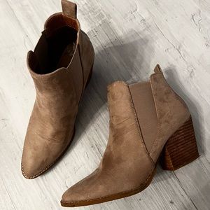 Beast Suede taupe booties